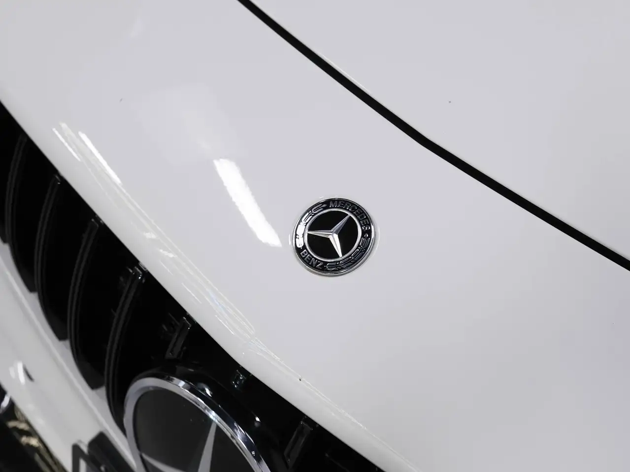 Mercedes-Benz CLA снимка Mercedes-Benz CLA