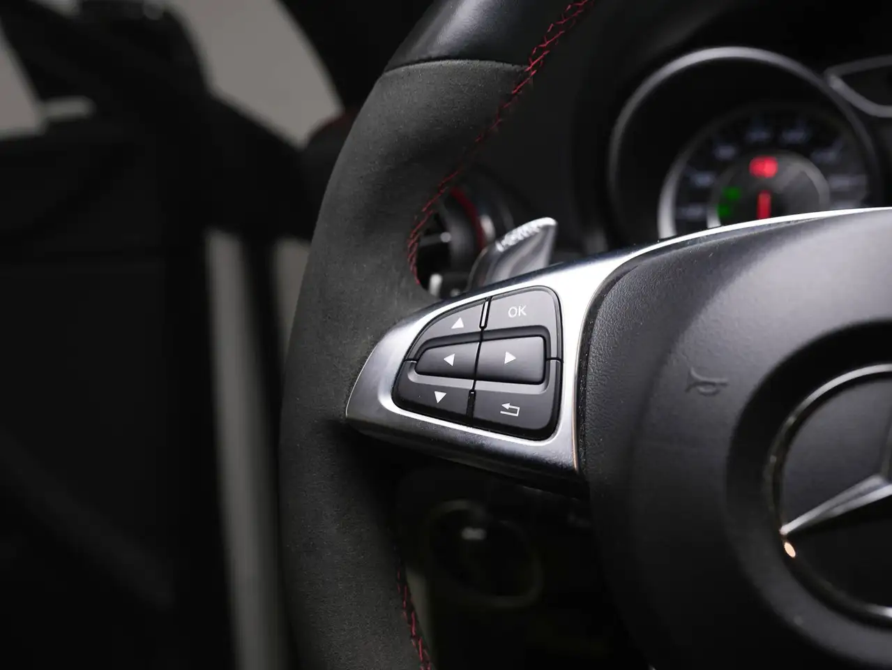 Mercedes-Benz CLA снимка Mercedes-Benz CLA