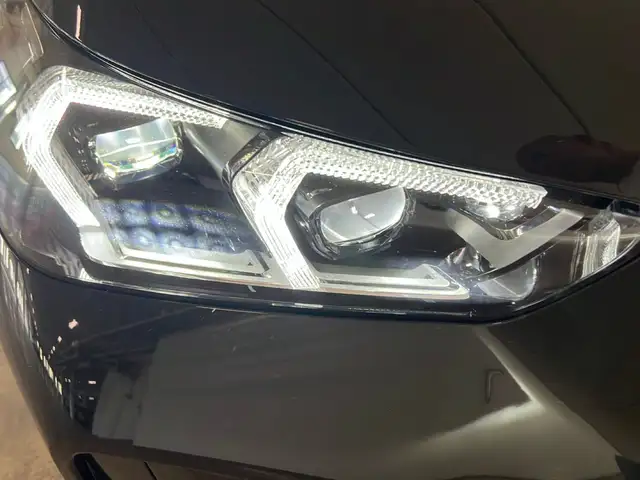 BMW X1 view 9