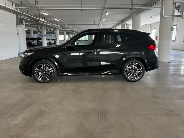 BMW X1 view 2