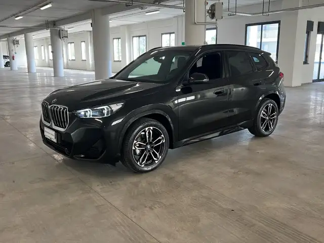 BMW X1 view 8