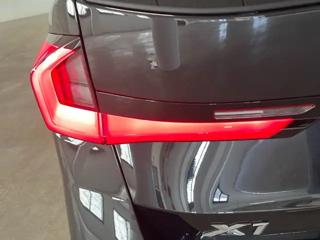 BMW X1 view 10