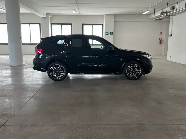 BMW X1 view 7