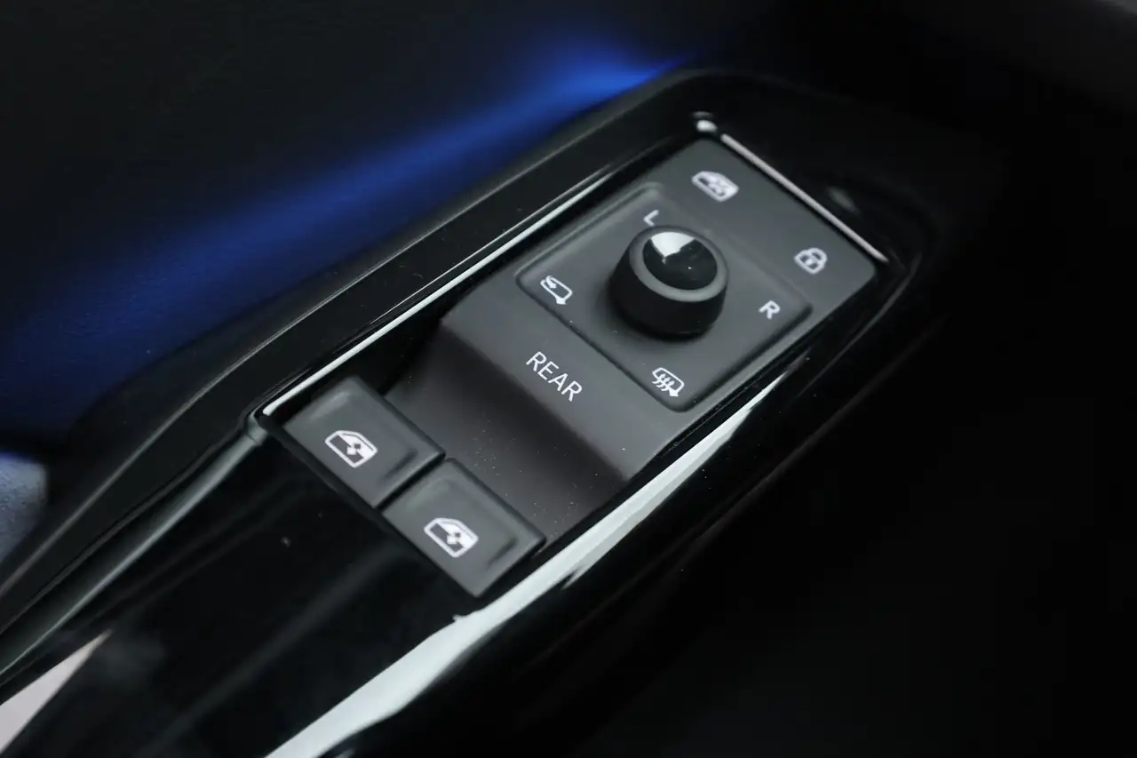 Volkswagen ID.3 Pro 58 kWh Pano HUD 360cam Memory Afn. T, миниатюра 10