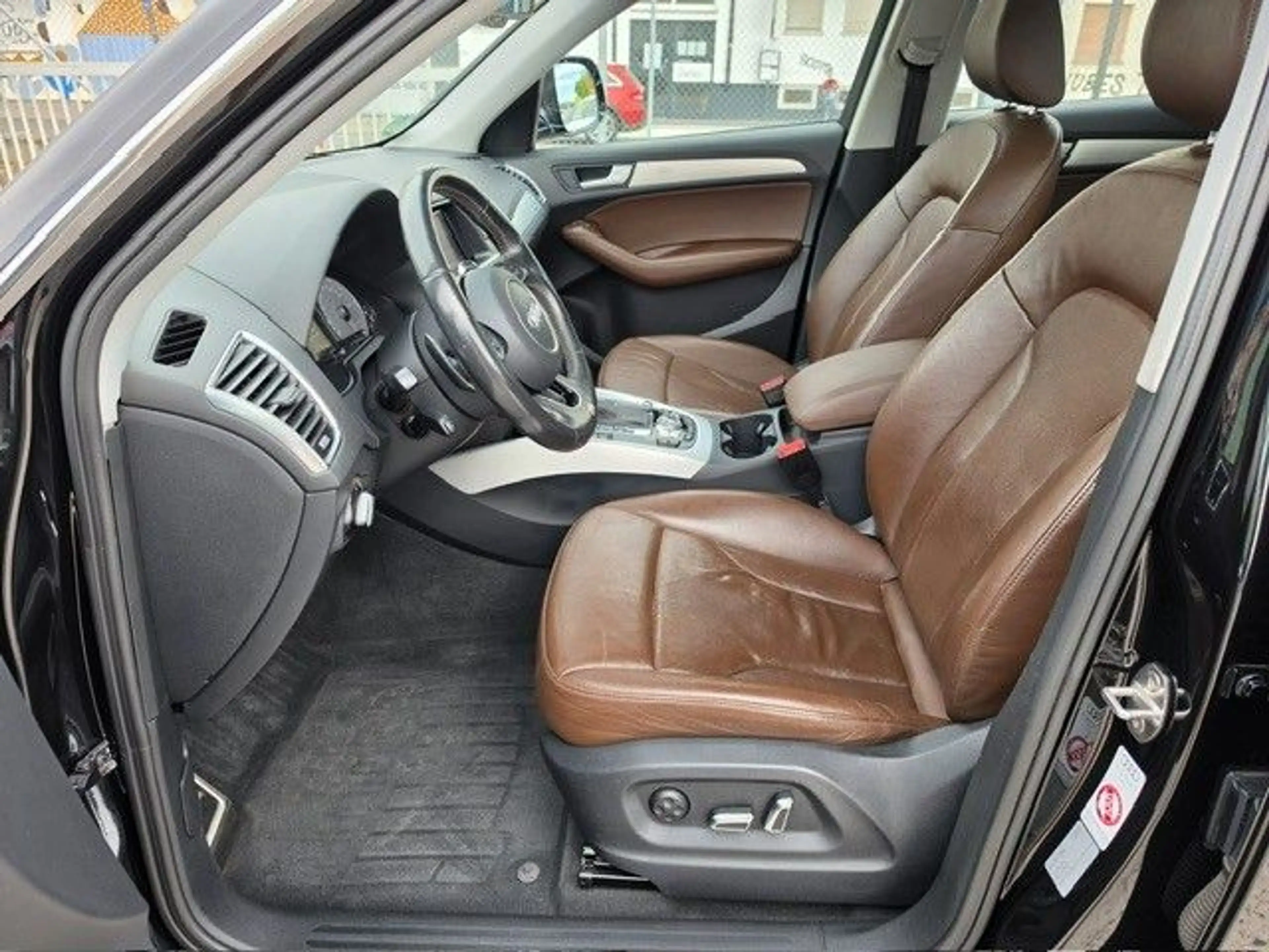 Audi SQ5 3.0 TDI quattro AUTOM*LEDER*PANO — photo 8