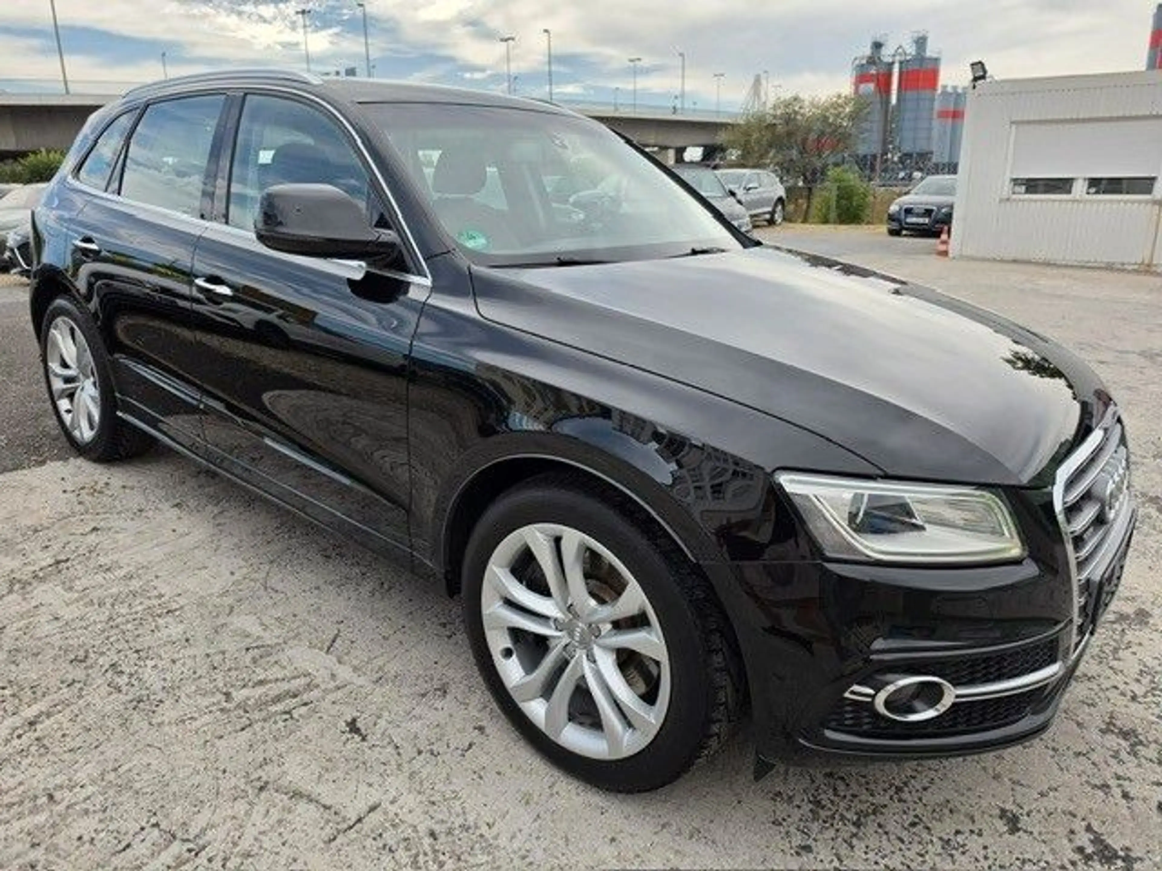 Audi SQ5 3.0 TDI quattro AUTOM*LEDER*PANO — photo 3