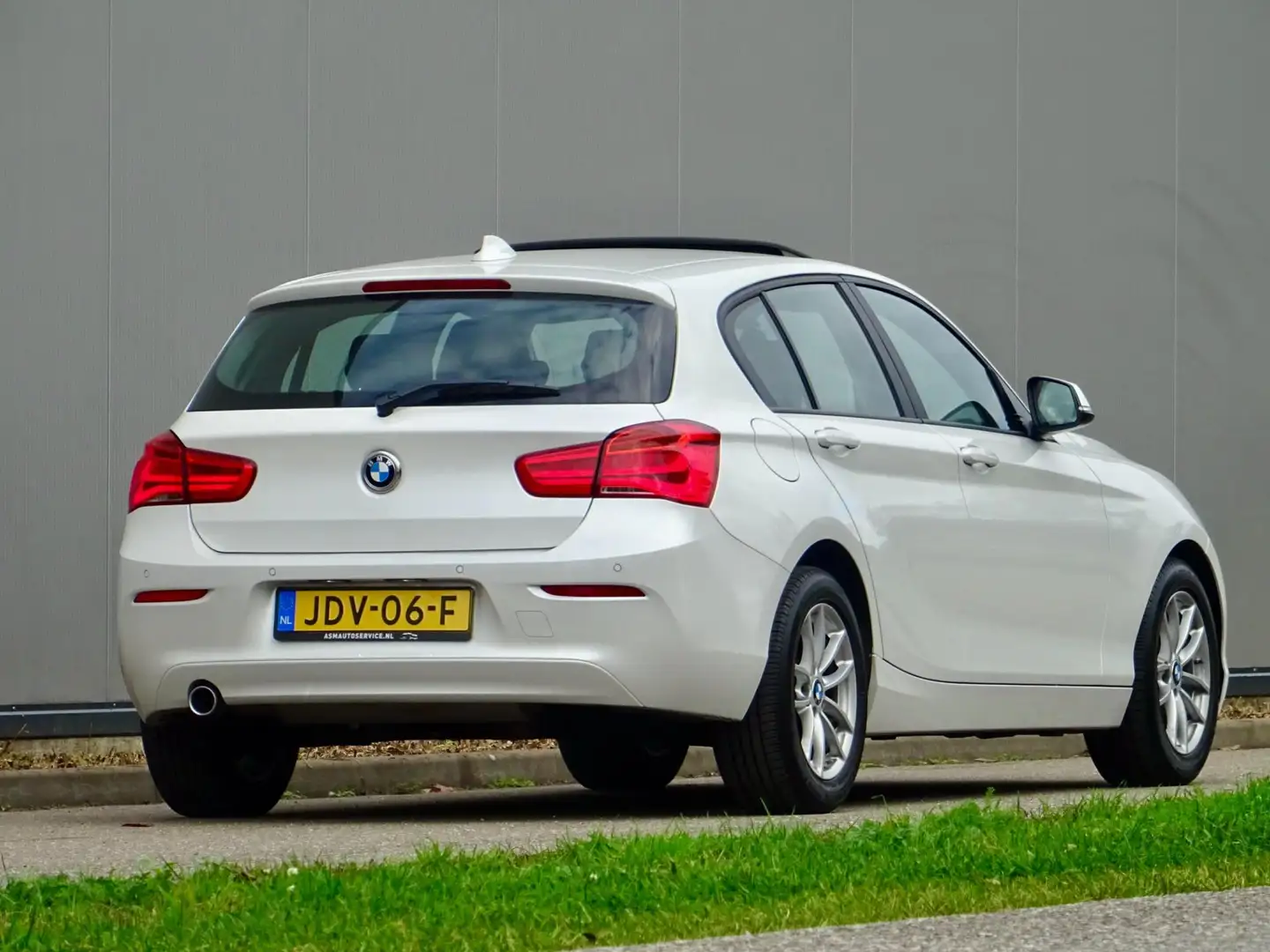 BMW 116 1-serie 116i Sport /// Pearl / Pano-Dak / Dealer-O Wit - 2