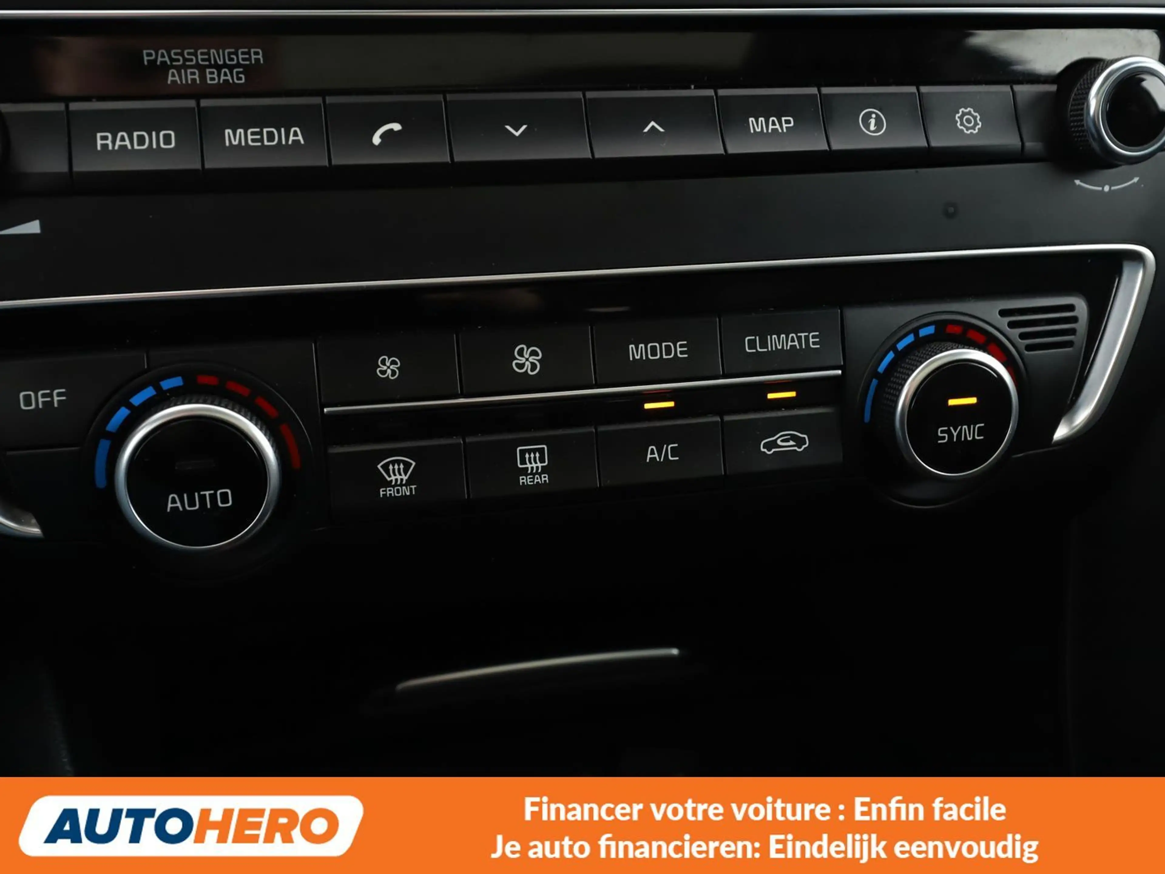 Kia Optima 1.7 CRDi Business Class — photo 12