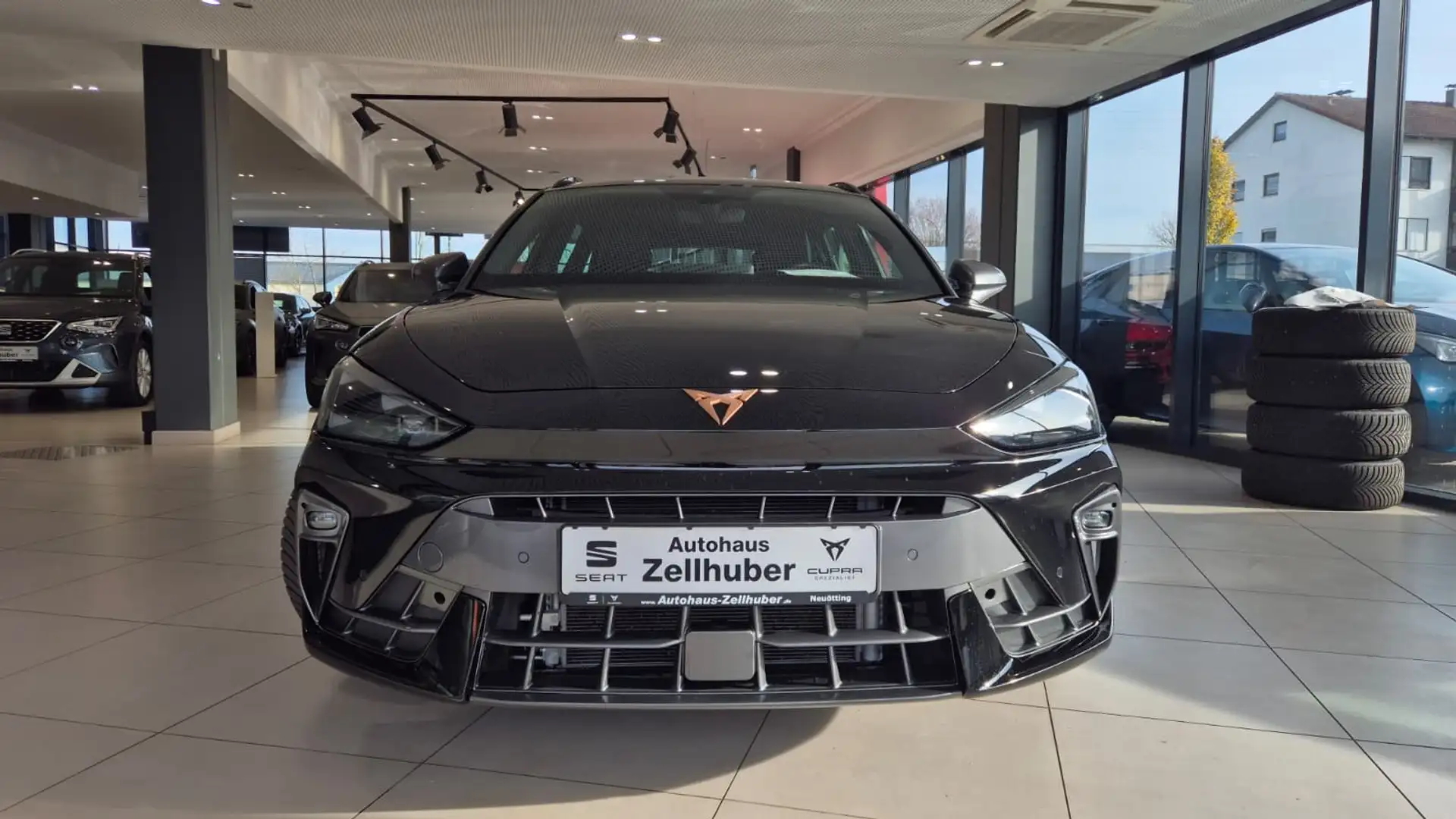 CUPRA Leon ST 1.5eTSI DSG*Navi*el.Heck*Sitzhz* Schwarz - 2