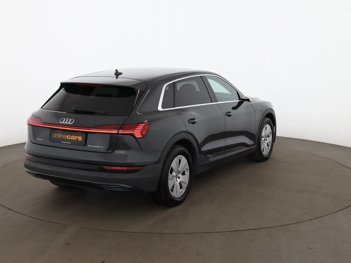Audi e-tron 55 quattro 95kWh Aut LED 360-CAM HEAD-UP Grau - 2