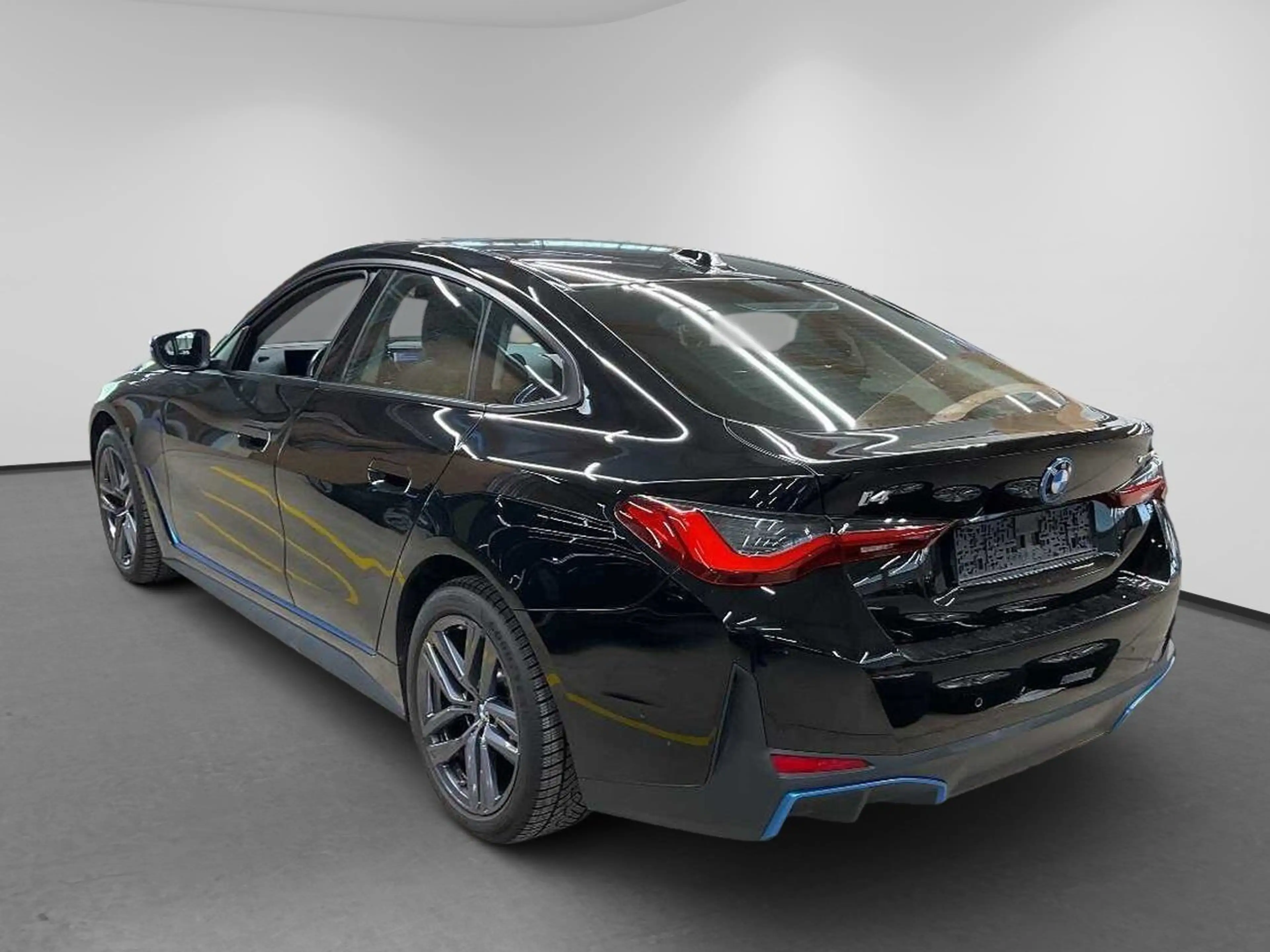 BMW i4 Gran Coupe Gran Coupe eDrive 40 Wide S-Dach — photo 2