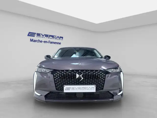 DS Automobiles N°4 view 2