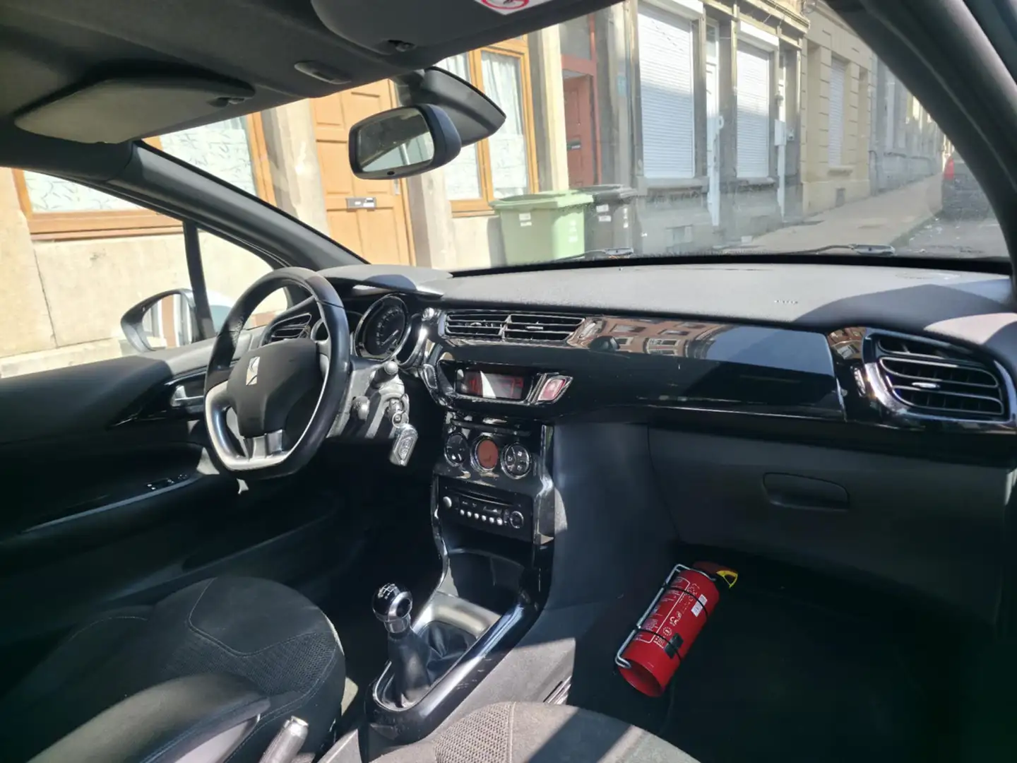 Citroen DS3 2015 107000km 2ieme propriétaire eur6 - 1