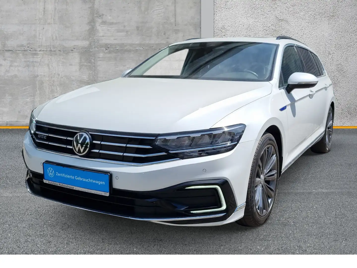 Volkswagen Passat Variant GTE DSG VIRTUAL LEDER PANO AHK Weiß - 2