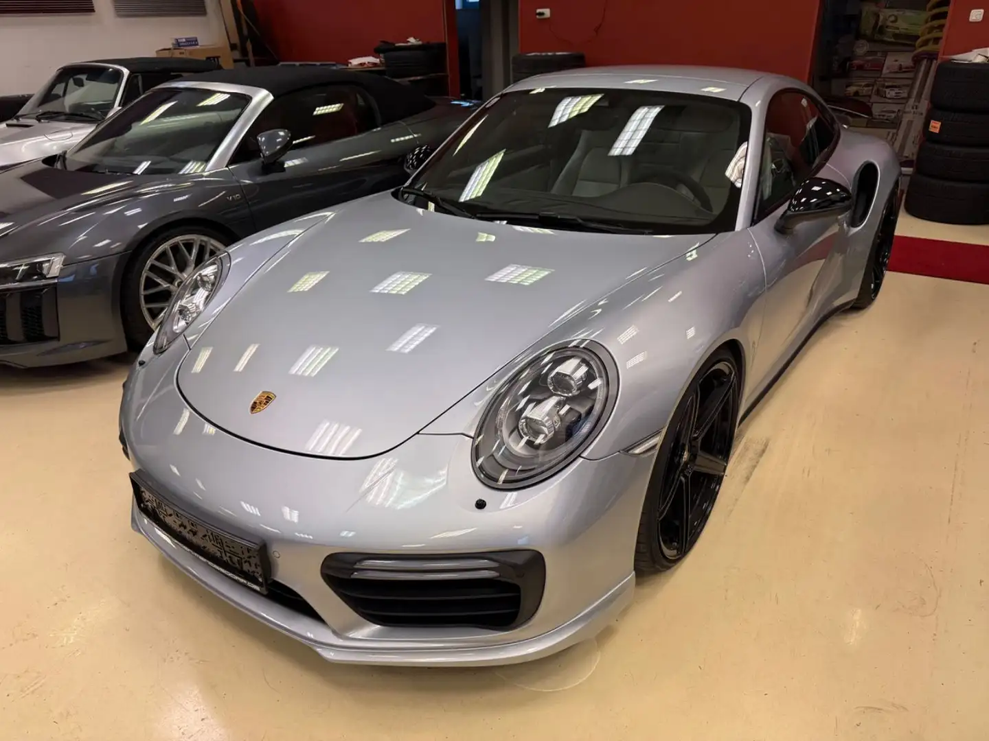 Porsche 991 911 Turbo 991.2 LOOK,BOSE,SHD,21"Z.,DEUTSCH Silber - 2