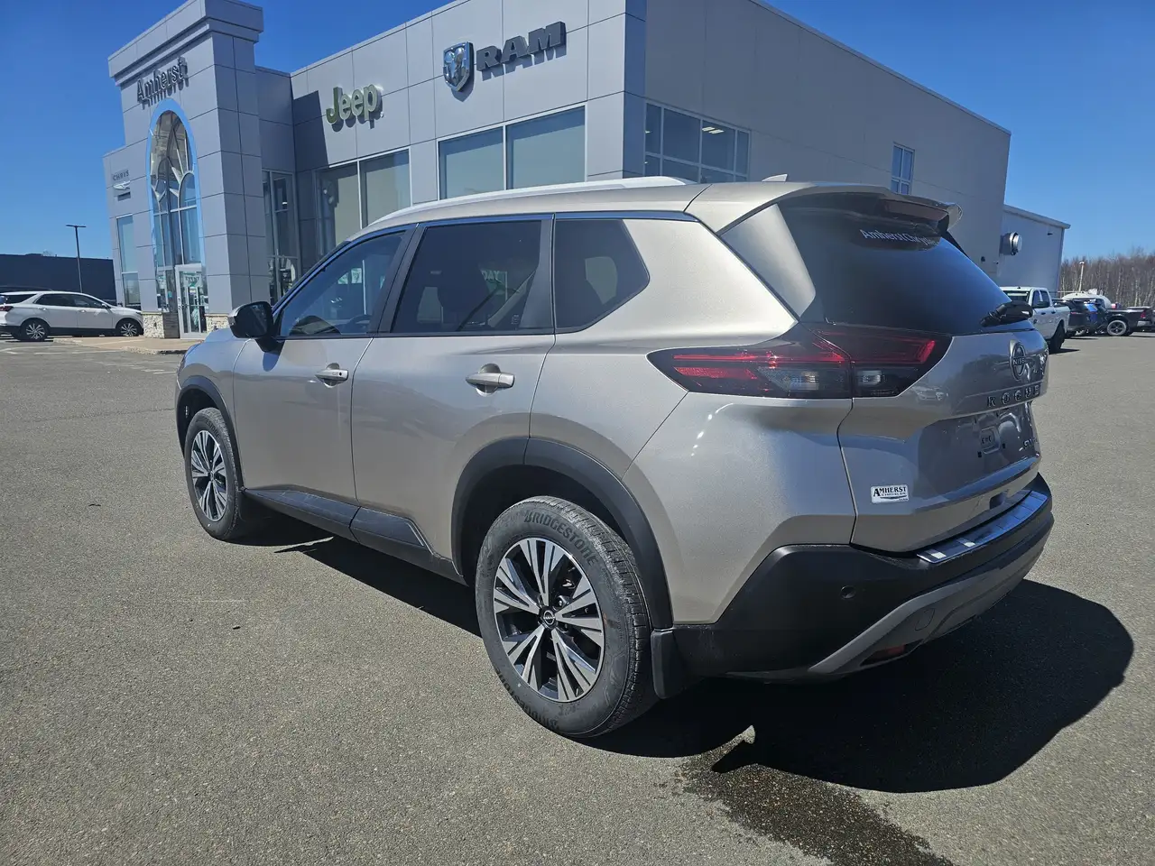 Nissan Rogue снимка Nissan Rogue