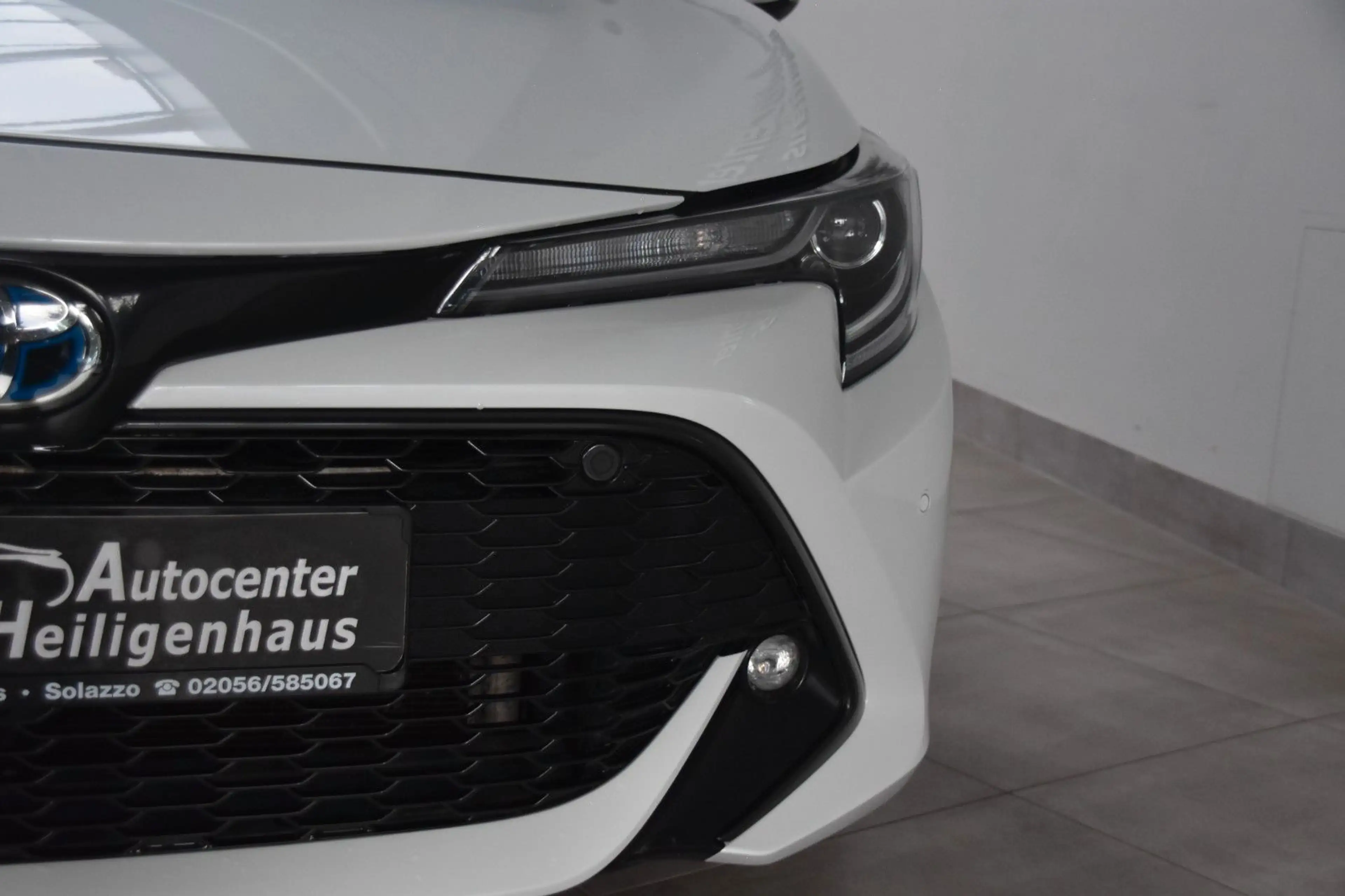 Toyota Corolla Hybrid Team D LED Kamera AppNavi Tempo — photo 11