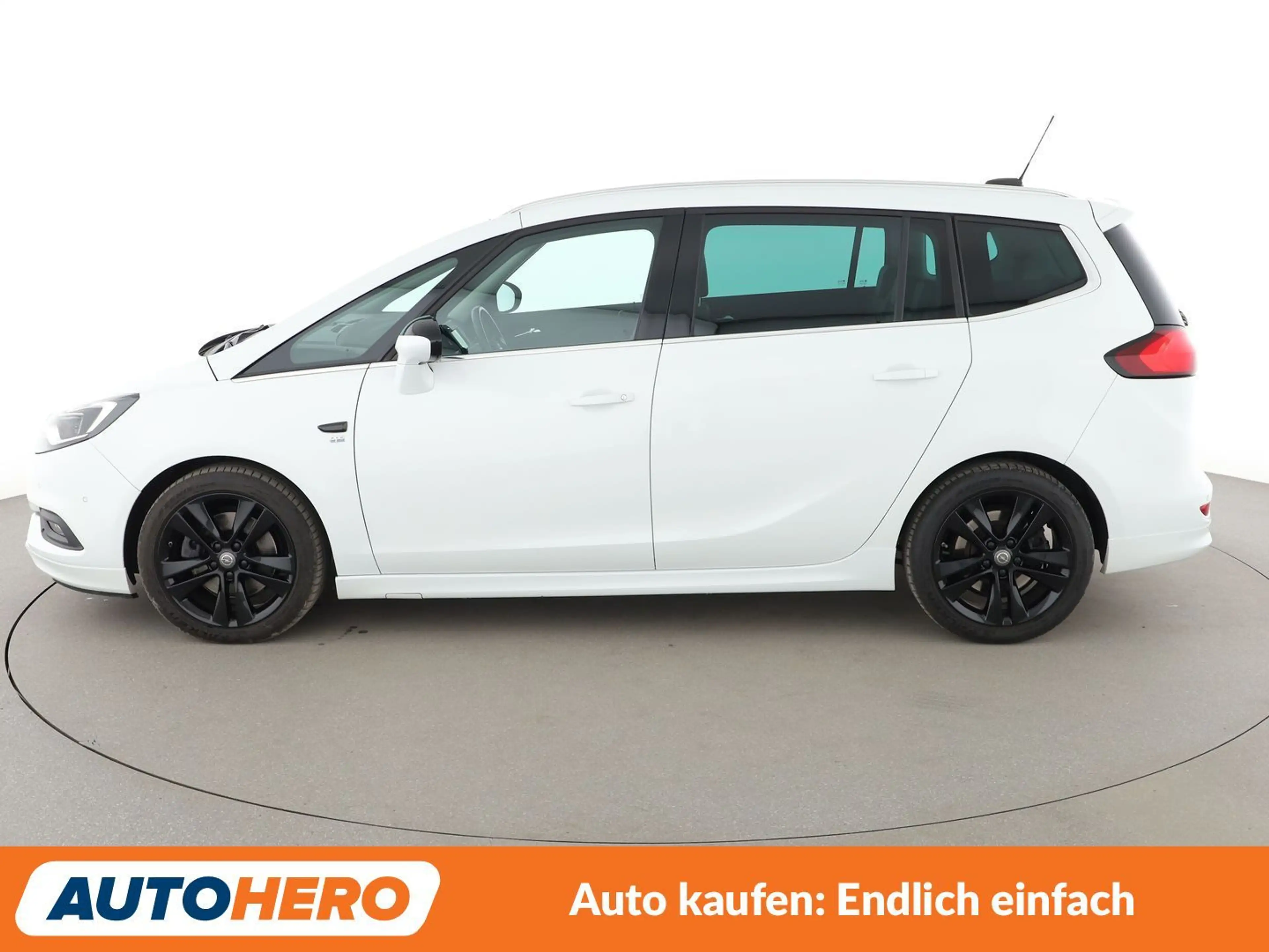 Opel Zafira Tourer 1.6 SIDI Turbo Business Innovation *NAV*ACC*CAM* — photo 3