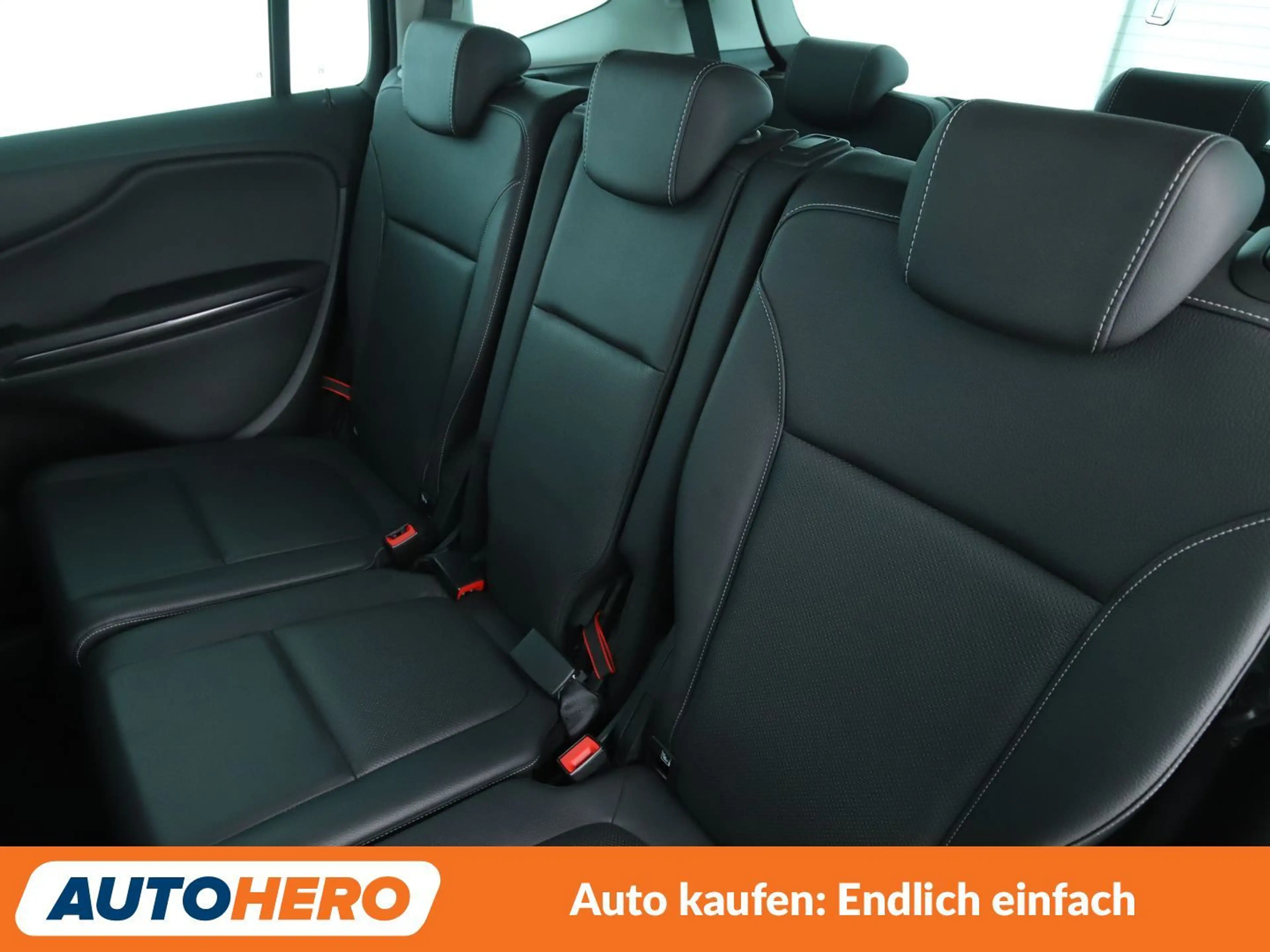 Opel Zafira Tourer 1.6 SIDI Turbo Business Innovation *NAV*ACC*CAM* — photo 14