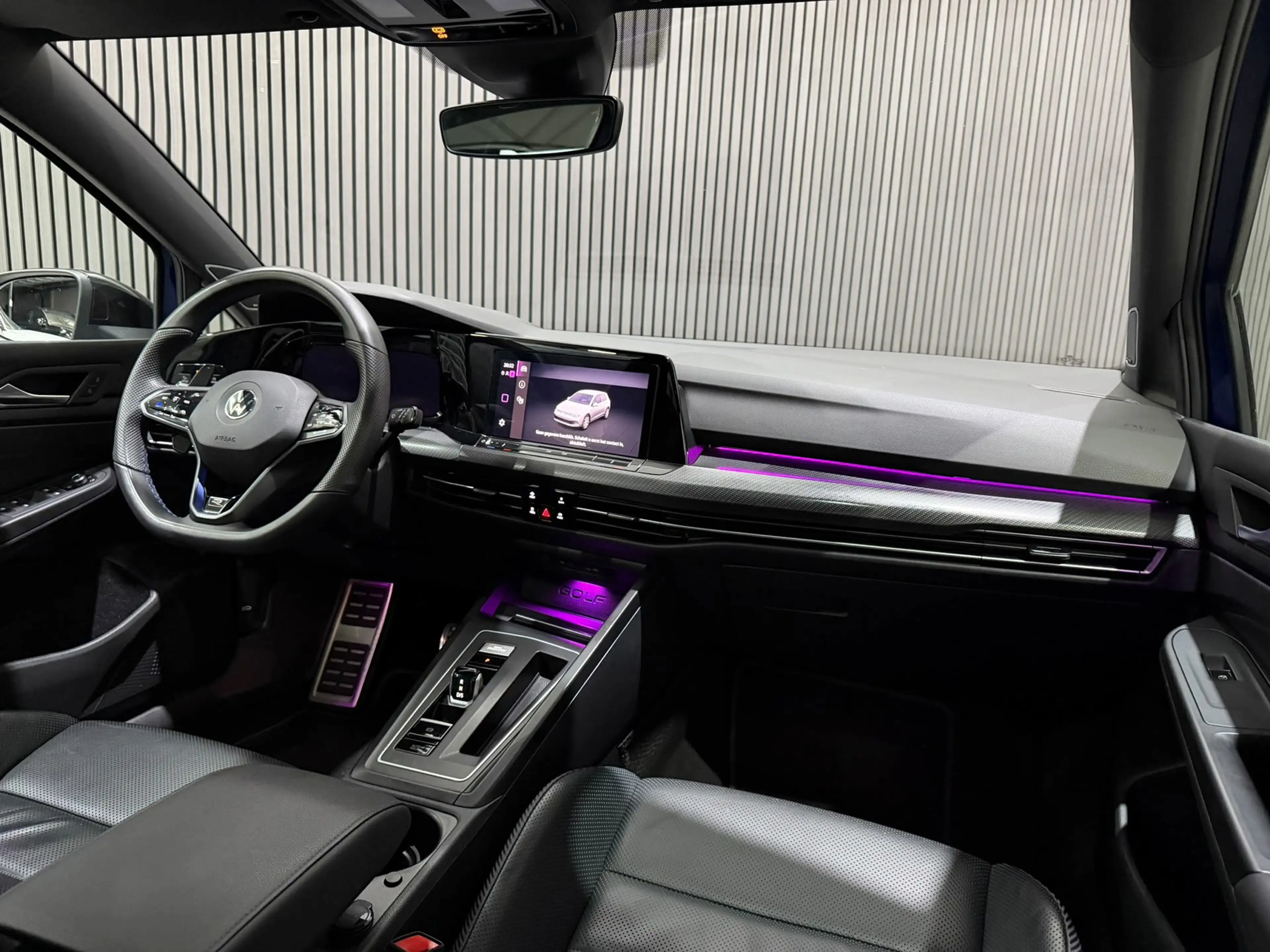 Volkswagen Golf 2.0 TSI 4Motion R / Akra / Performance pack / Pano — photo 5
