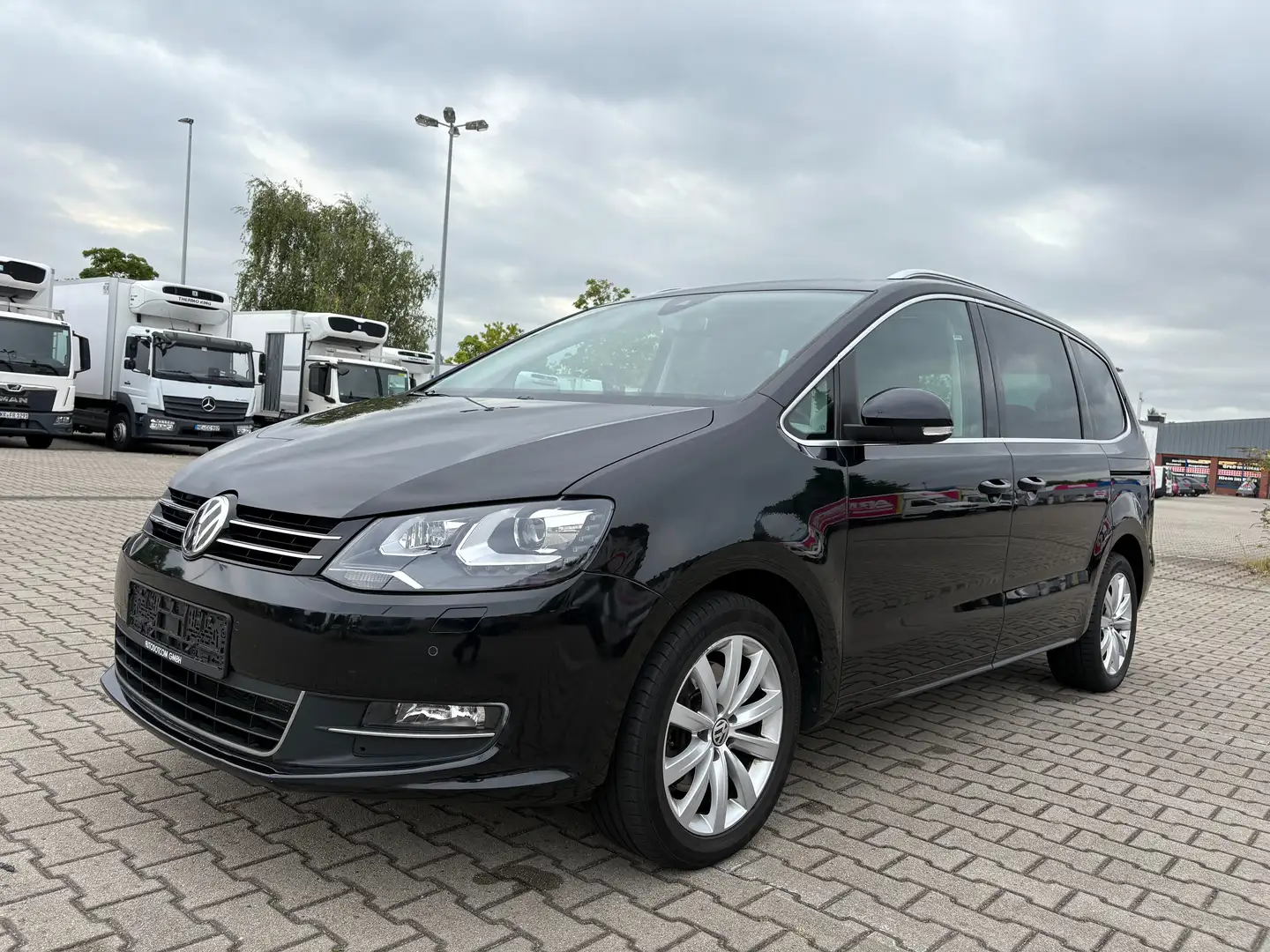Volkswagen Sharan 2.0 TDI DSG (BM) Highline *7 SITZER*ACC*LEDER* Schwarz - 2
