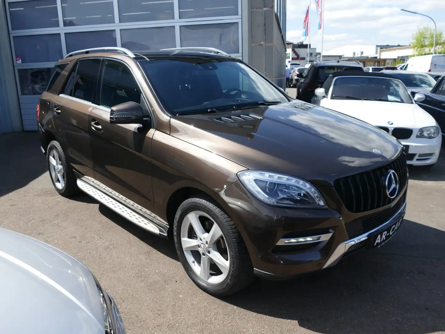 Mercedes-Benz ML 350 4MATIC 7G-TRONIC - Schiebedach Navigation Rückf Marrón - 2