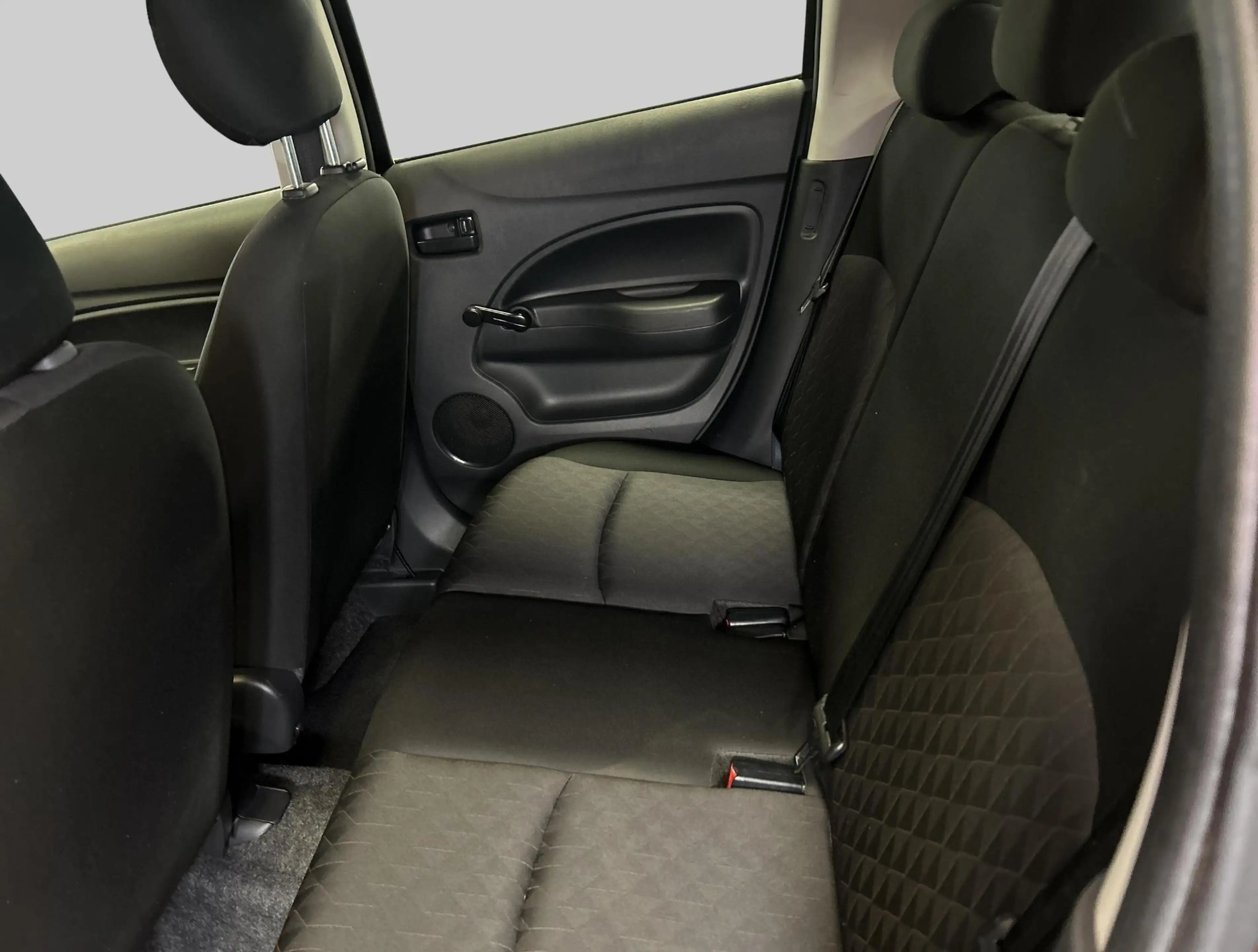 Mitsubishi Space Star 1.0 Cool+ — photo 9