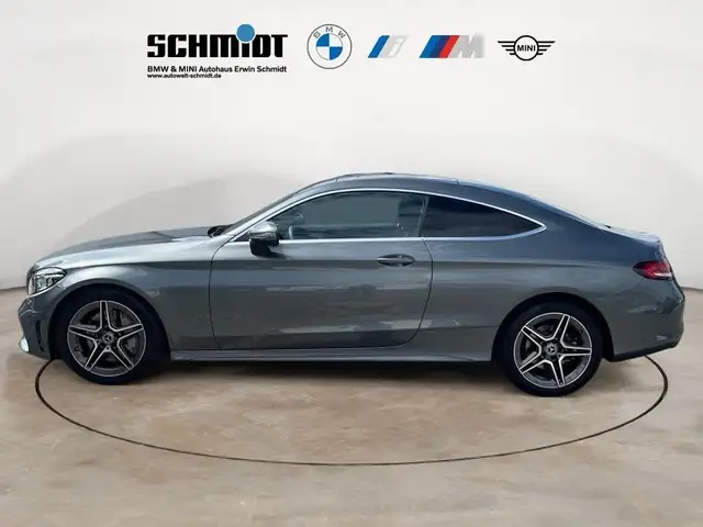 Mercedes-Benz C-Class view 3