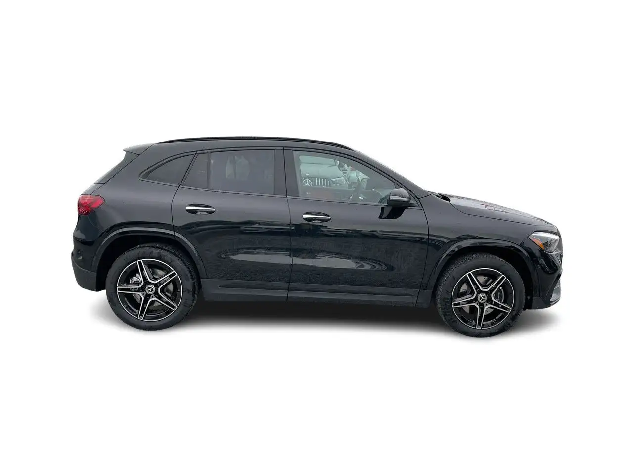 Mercedes-Benz GLA снимка Mercedes-Benz GLA