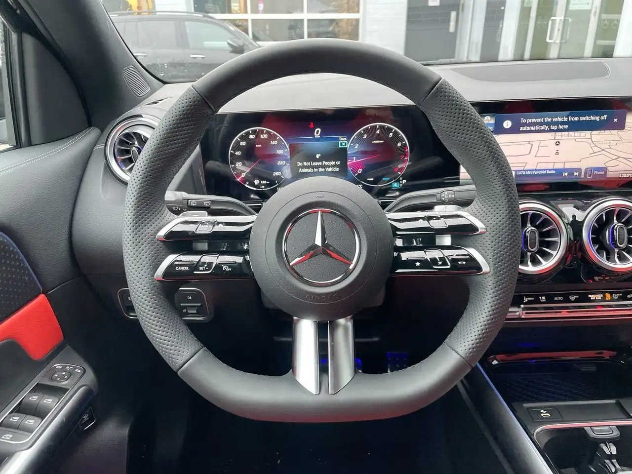 Mercedes-Benz GLA снимка Mercedes-Benz GLA