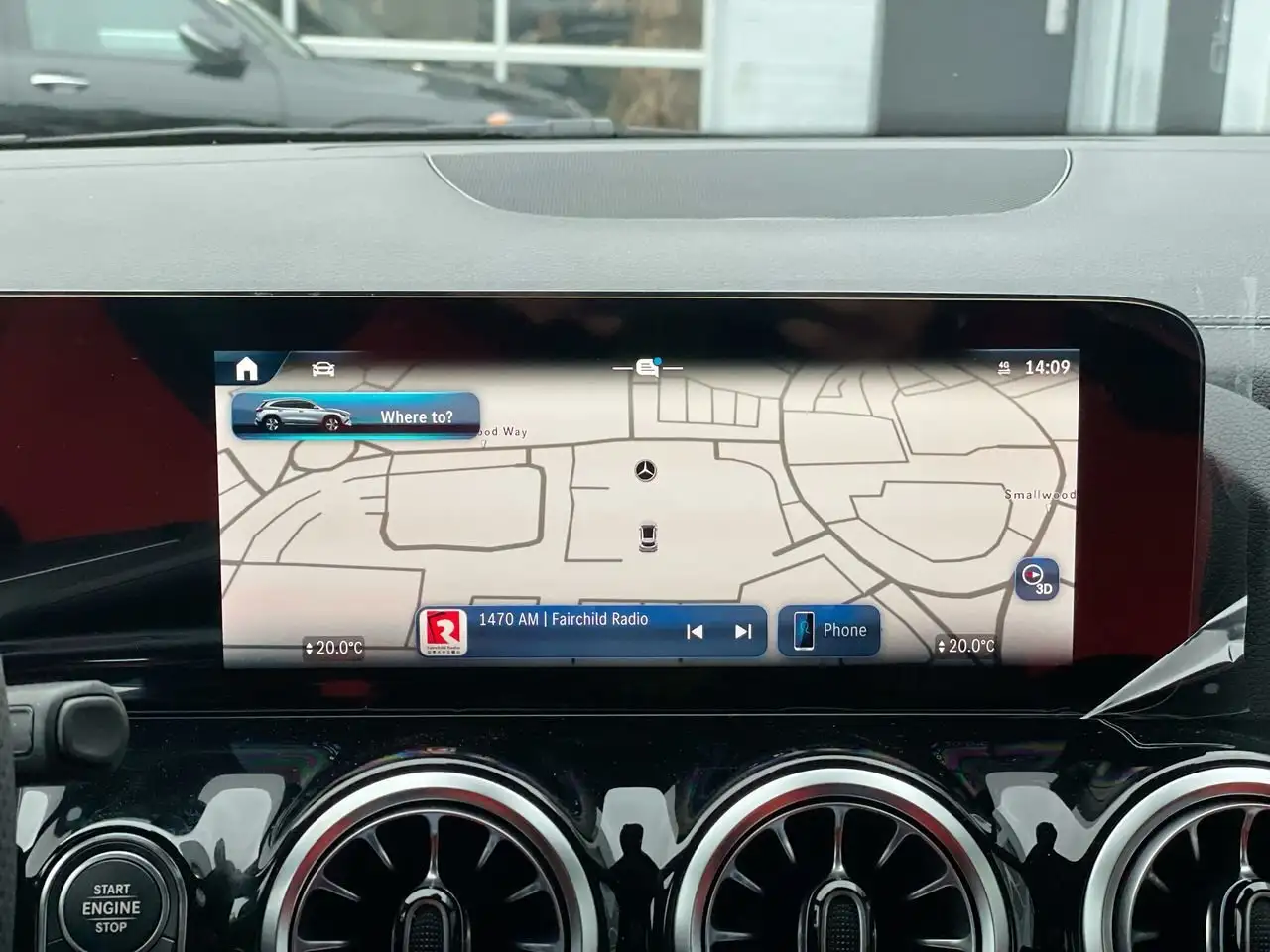 Mercedes-Benz GLA снимка Mercedes-Benz GLA