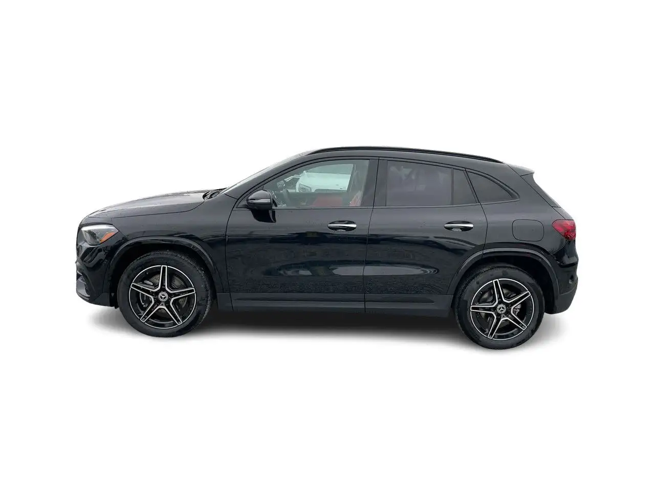 Mercedes-Benz GLA снимка Mercedes-Benz GLA