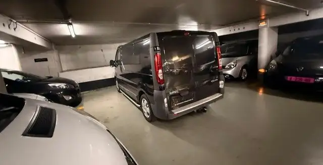 Opel Vivaro view 2