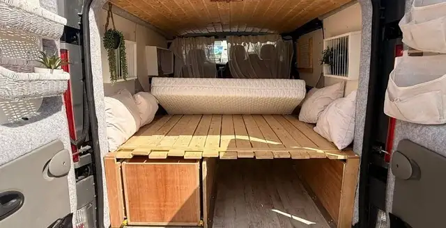 Opel Vivaro view 8