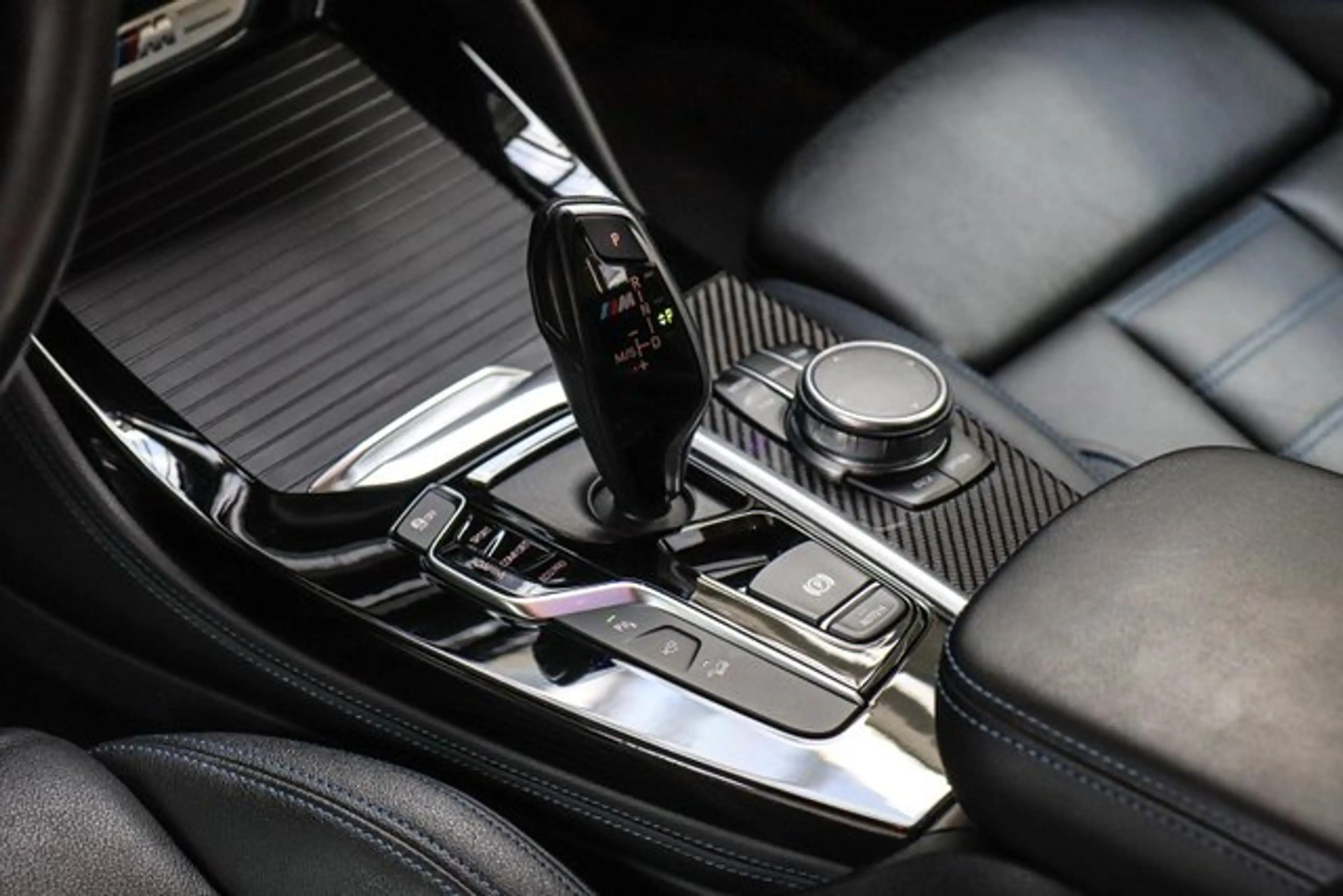 BMW X4 M40i Sport-Aut/HARMAN/PANORAMA/KAMERA360/HUD — photo 11