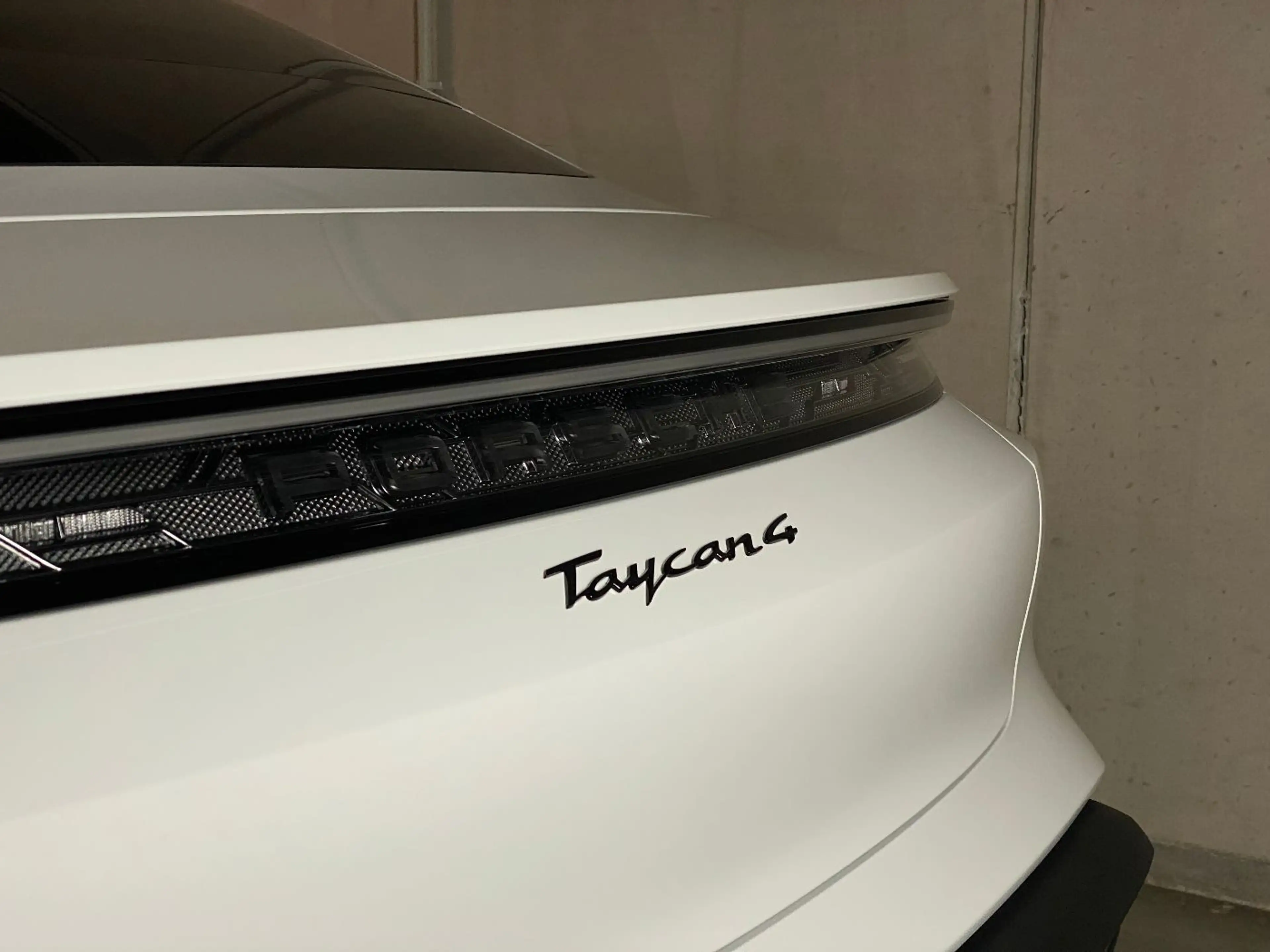 Porsche Taycan 4 Black Edition | Hinterachslenkung | — photo 11