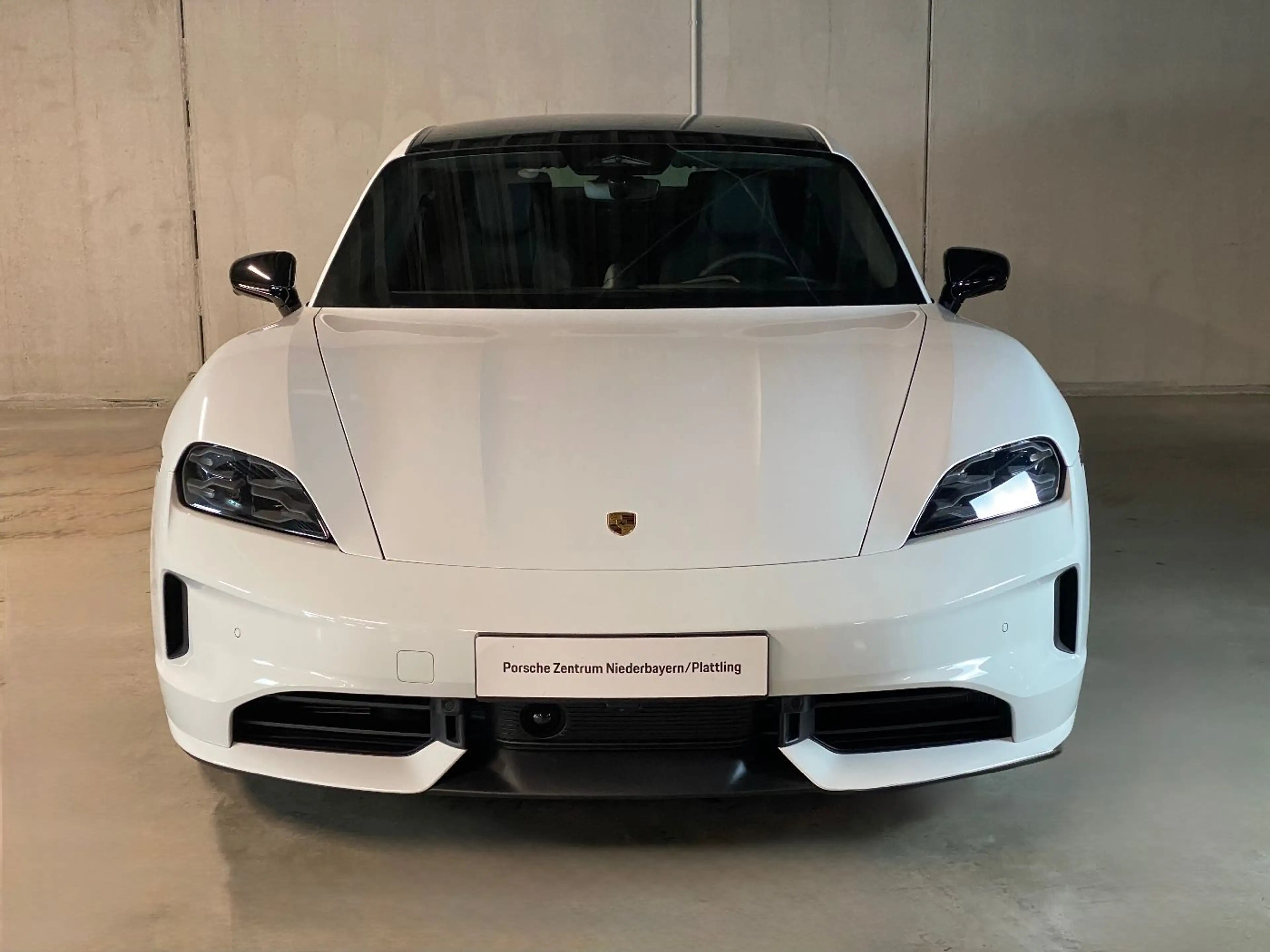 Porsche Taycan 4 Black Edition | Hinterachslenkung | — photo 5