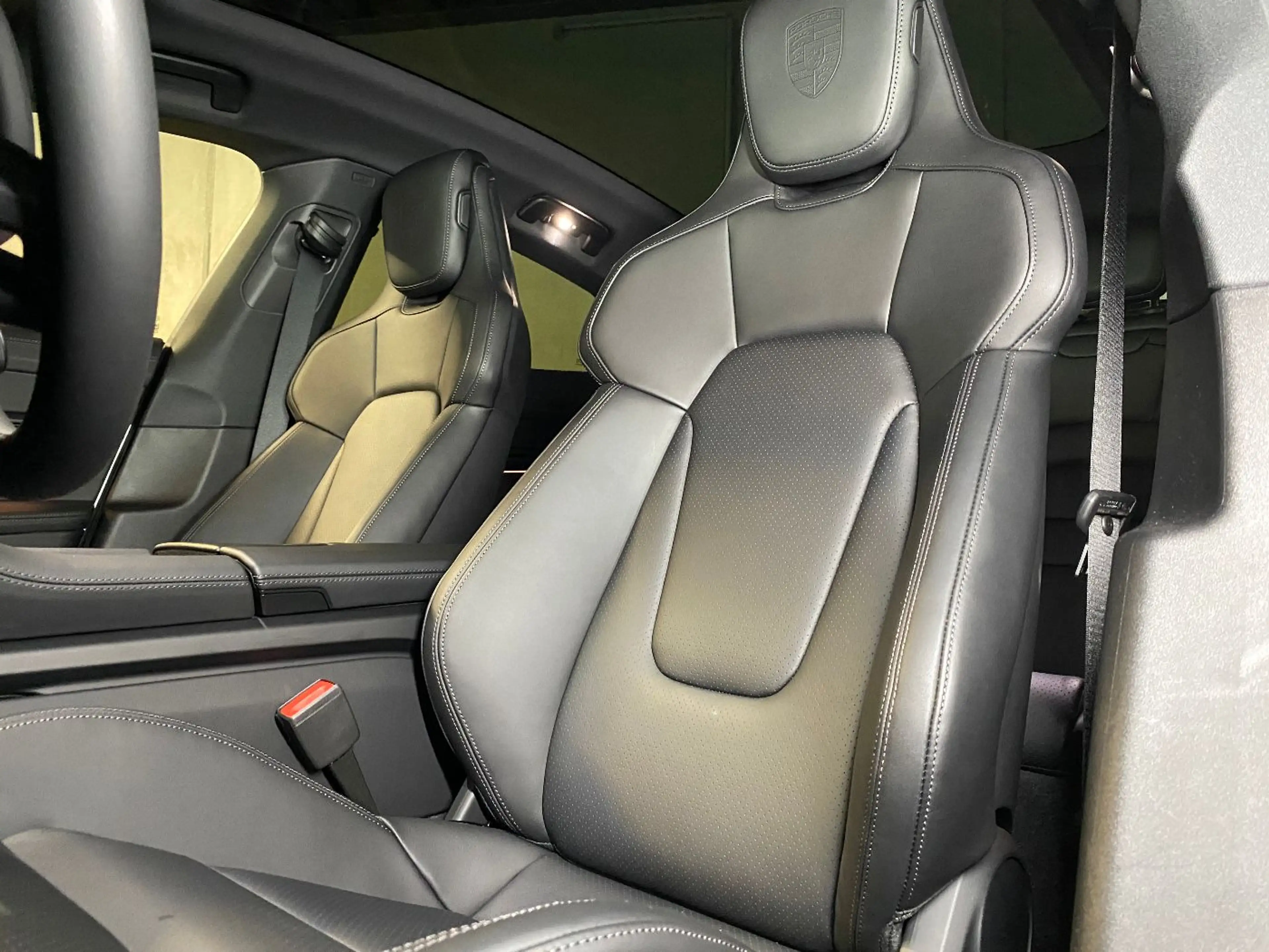 Porsche Taycan 4 Black Edition | Hinterachslenkung | — photo 13