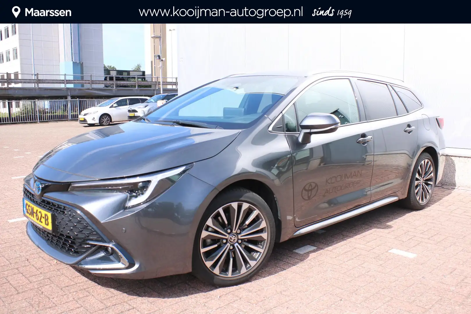 Toyota Corolla Touring Sports Hybrid 200 Dynamic Trekhaak Grijs - 1