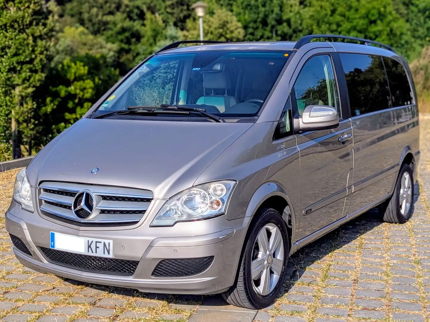 Mercedes-Benz Viano Viano 2.2CDI Trend Compacta 4M Aut. Trend Plateado - 1