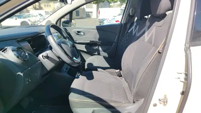 Renault Captur view 26