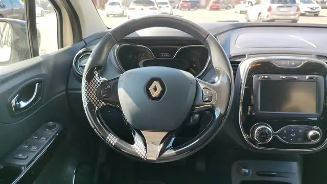 Renault Captur view 24