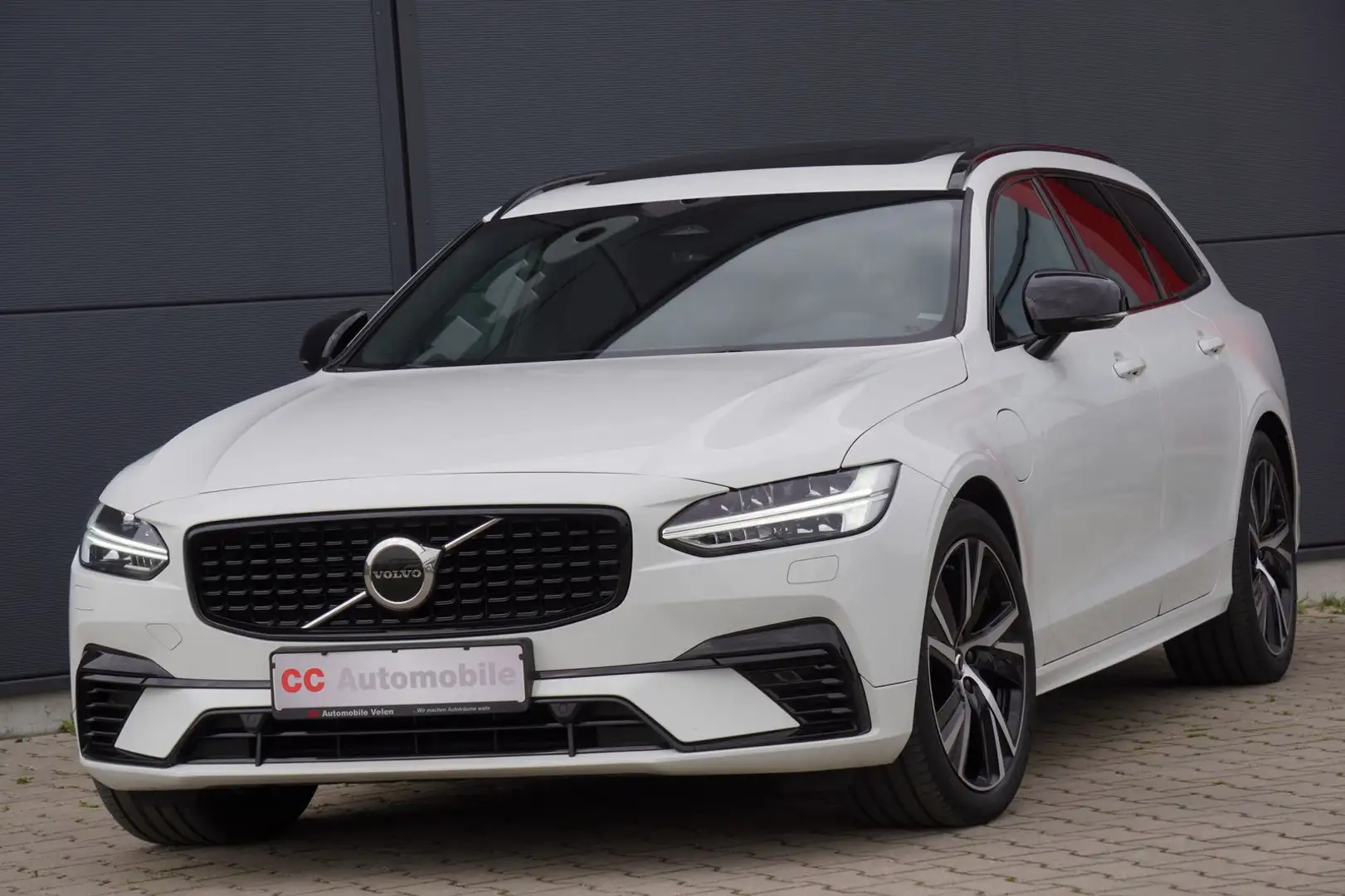 Volvo V90 R Design AWD"Pano"AHK"LED"HUD"H&K"19Zoll" Blanc - 2