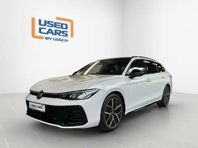 Volkswagen Passat R-Line+DSG+4M+IQ-Drive+Pano+Soundsystem+AHK