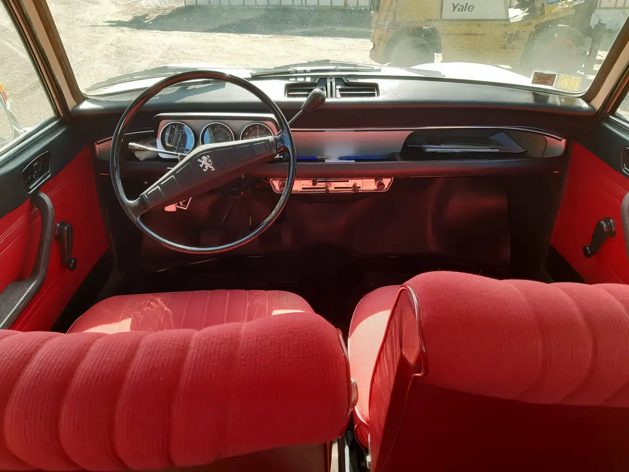 Peugeot 204 Sedan, foto 7