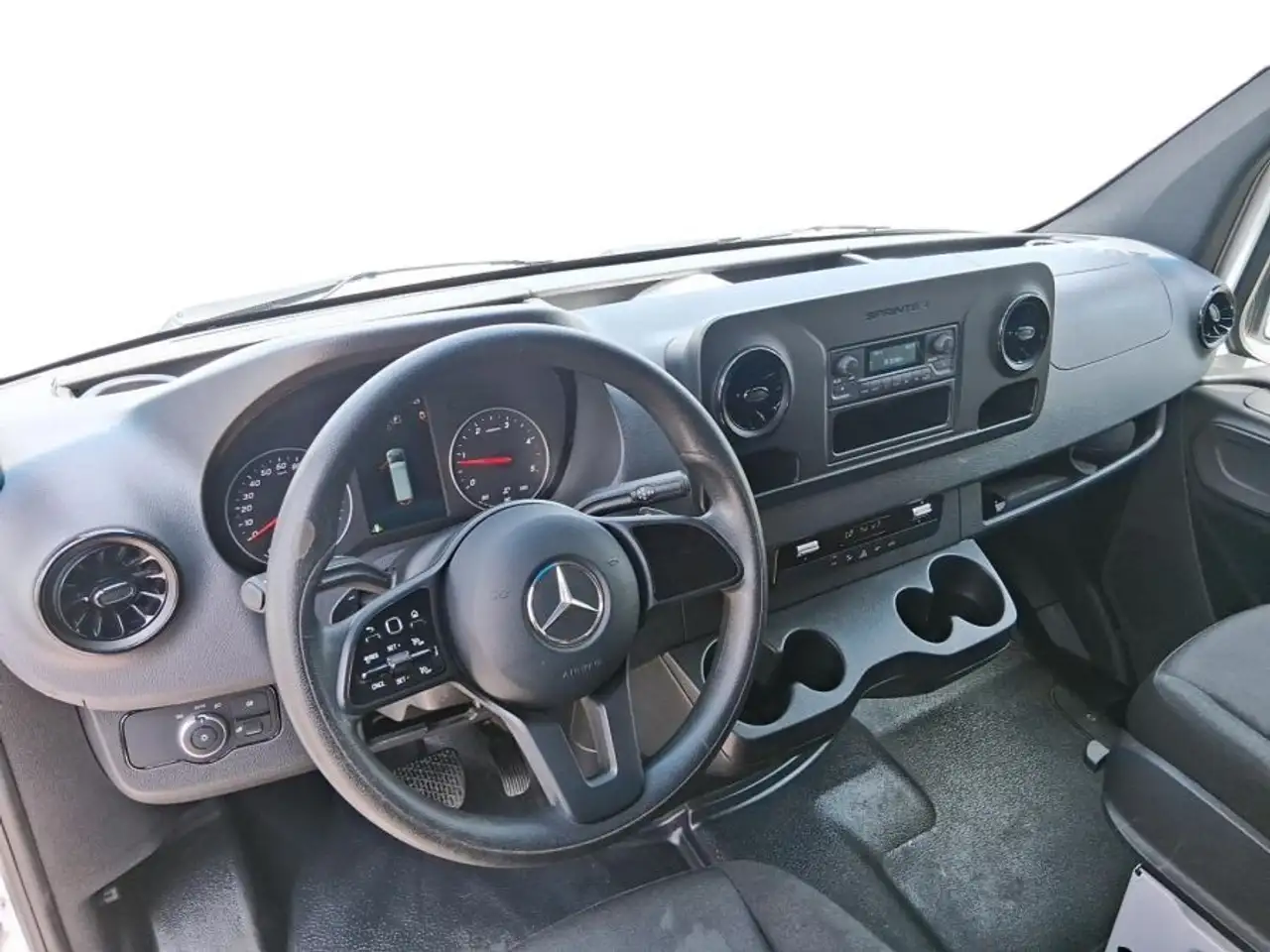 Mercedes-Benz Sprinter снимка Mercedes-Benz Sprinter
