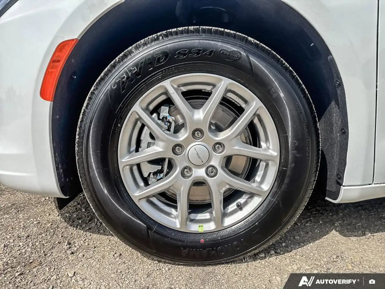 Chrysler Grand Caravan photo Chrysler Grand Caravan