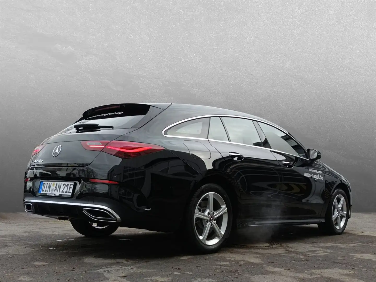 Mercedes-Benz CLA 250 CLA 250 e Shooting Brake  AMG Line Navi/Distronic Black - 2