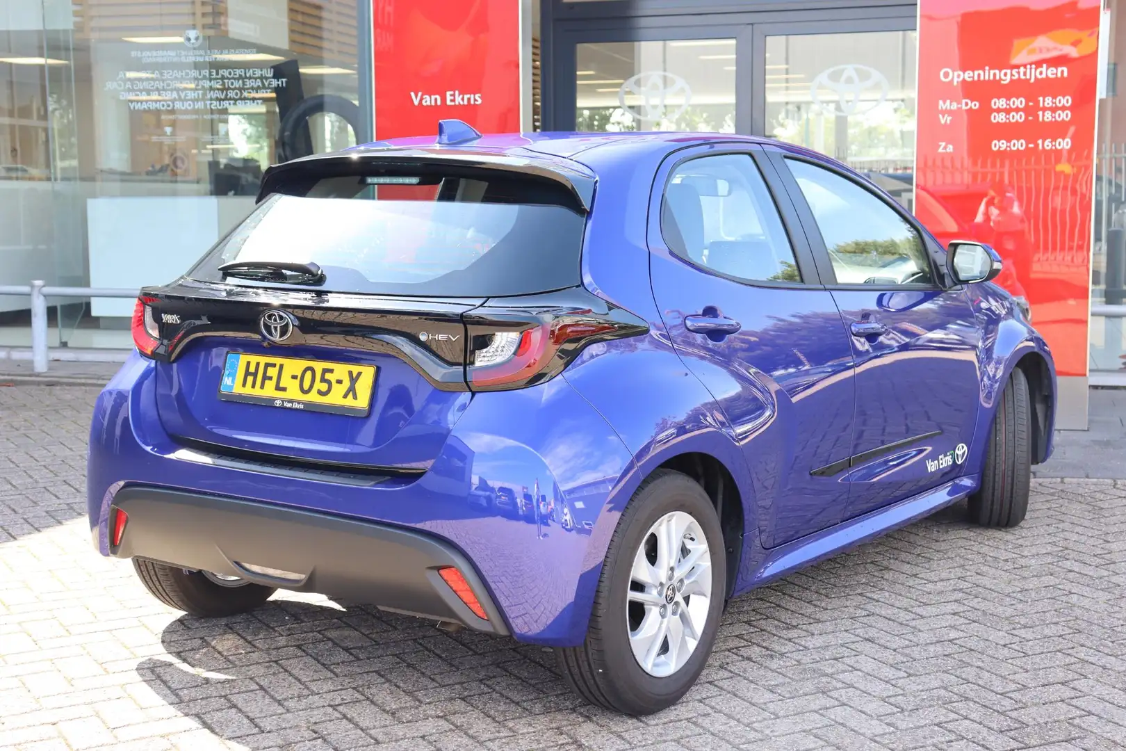 Toyota Yaris 1.5 Hybrid 115 Comfort , Lichtmetalen velgen, Demo Blauw - 2