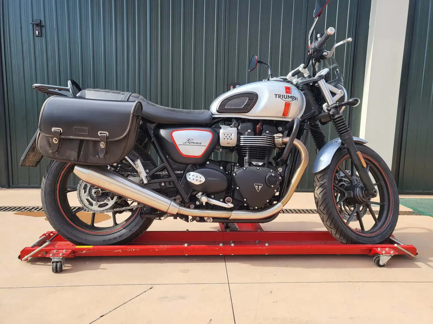 Triumph Street Twin Plateado - 2